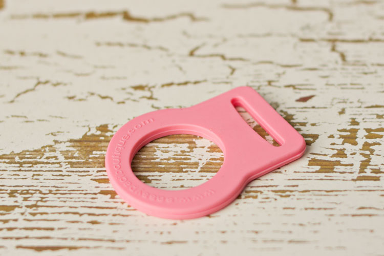 Adapter - Pink Button Pacifier Ring