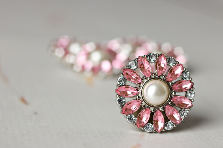 Amy - White Pearl/Light Pink Rhinestone Button