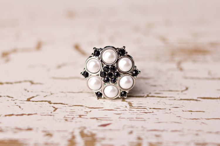 Abbey - White Pearl/Black Rhinestone Button